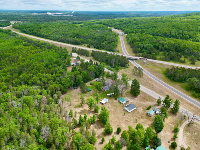 9 Oaks Inn (Pine Aire Motel, Pine-Aire Motel)